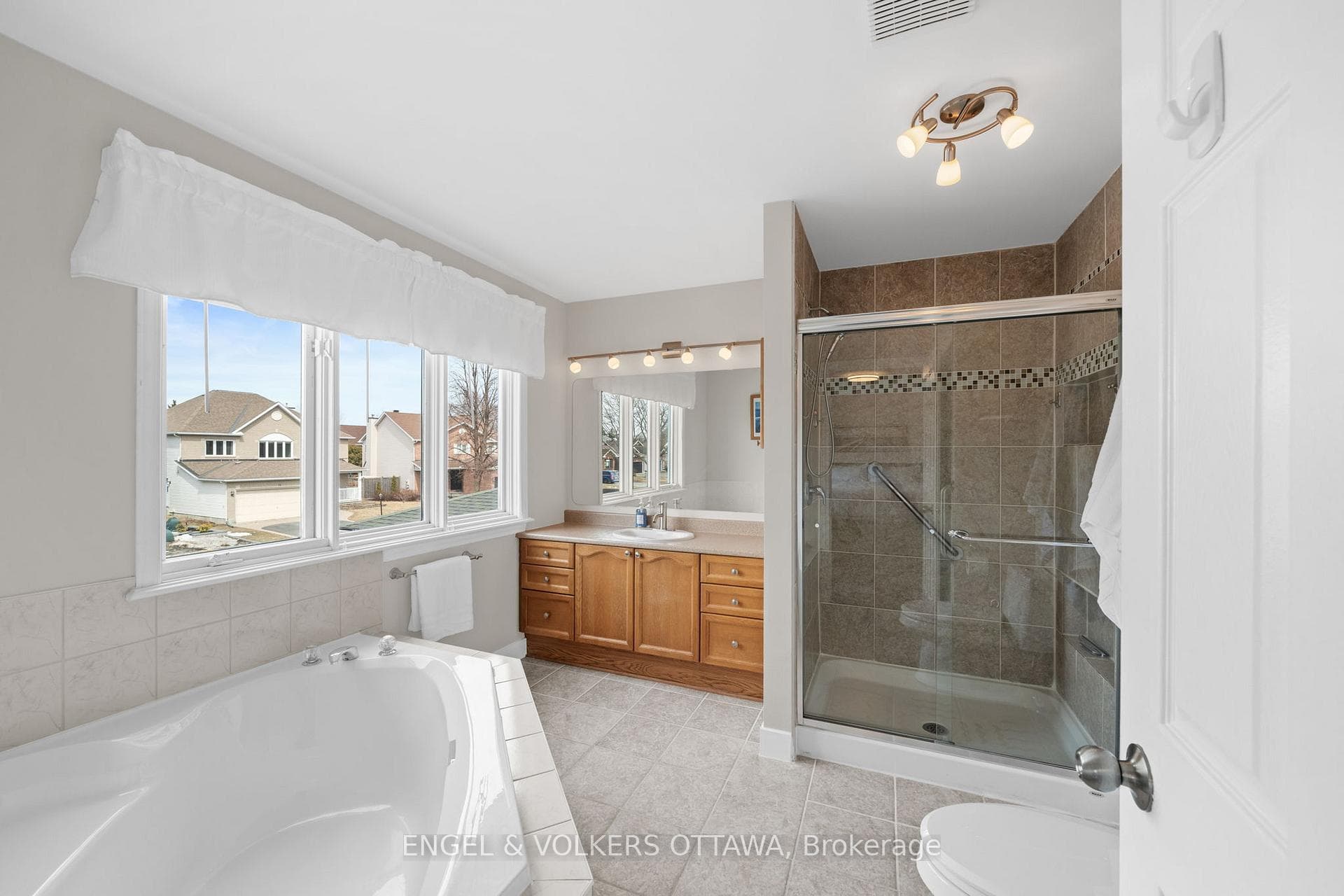 16 Mayford Avenue photo 17