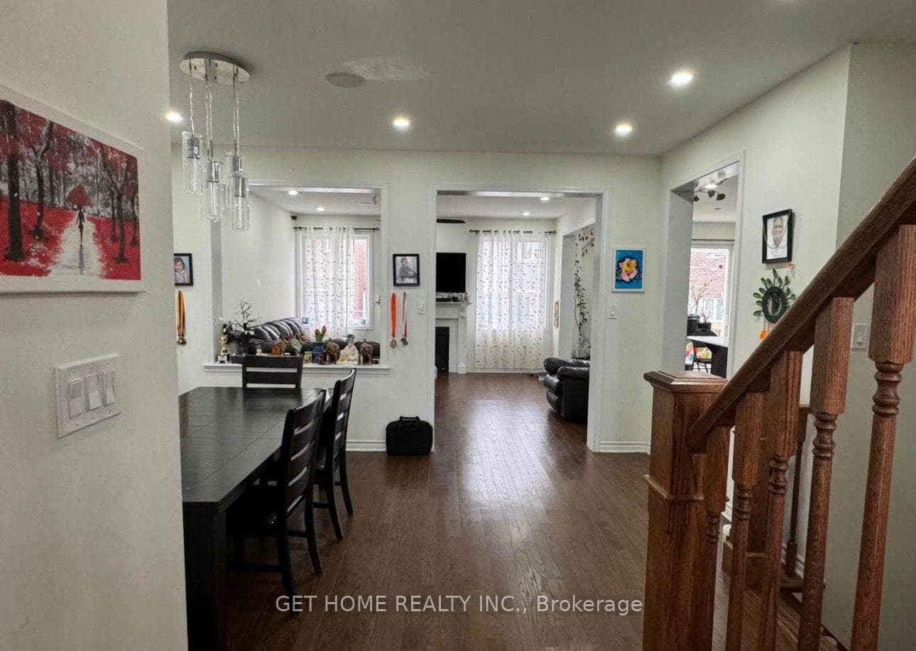 1450 Farmstead Drive Unit #Upper photo 4