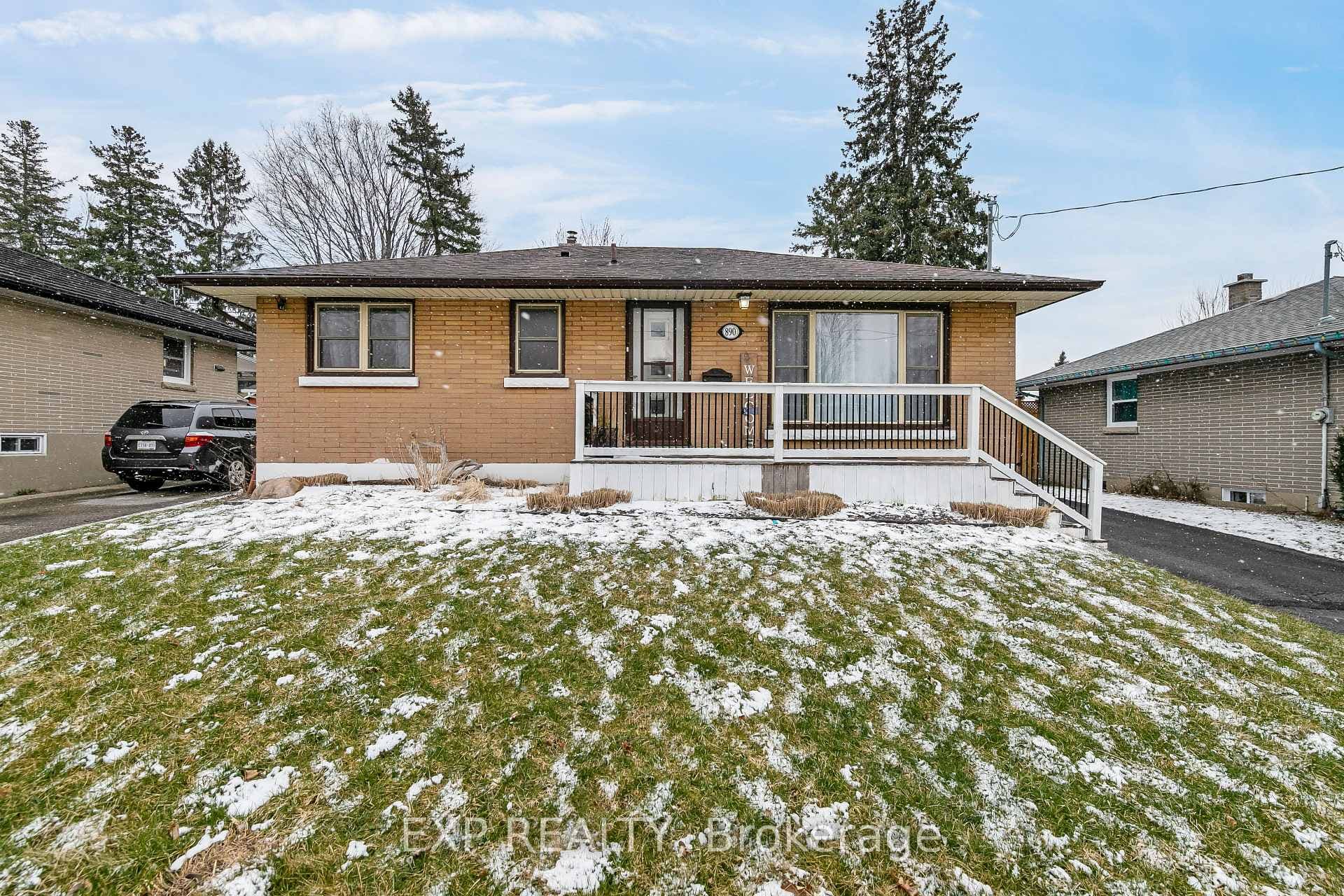 890 Alice Street photo 1