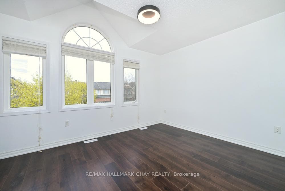 73 Kidd Crescent photo 19