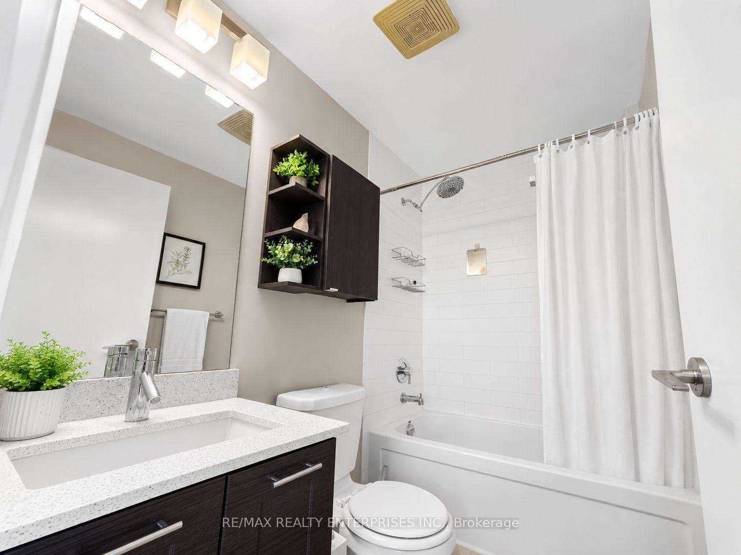 169 Fort York Boulevard Unit 722 photo 12