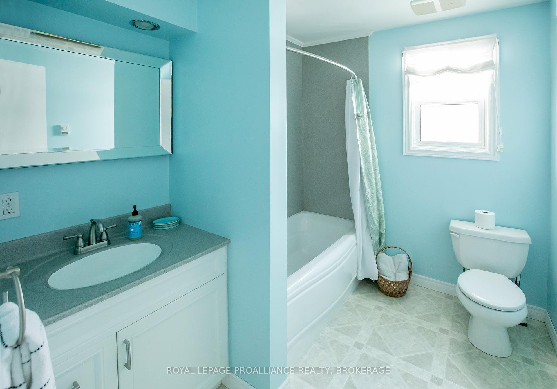 2449 Botting Road photo 30