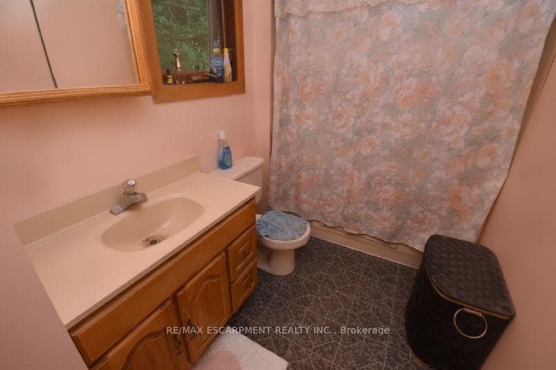 6 Viscount Road photo 9