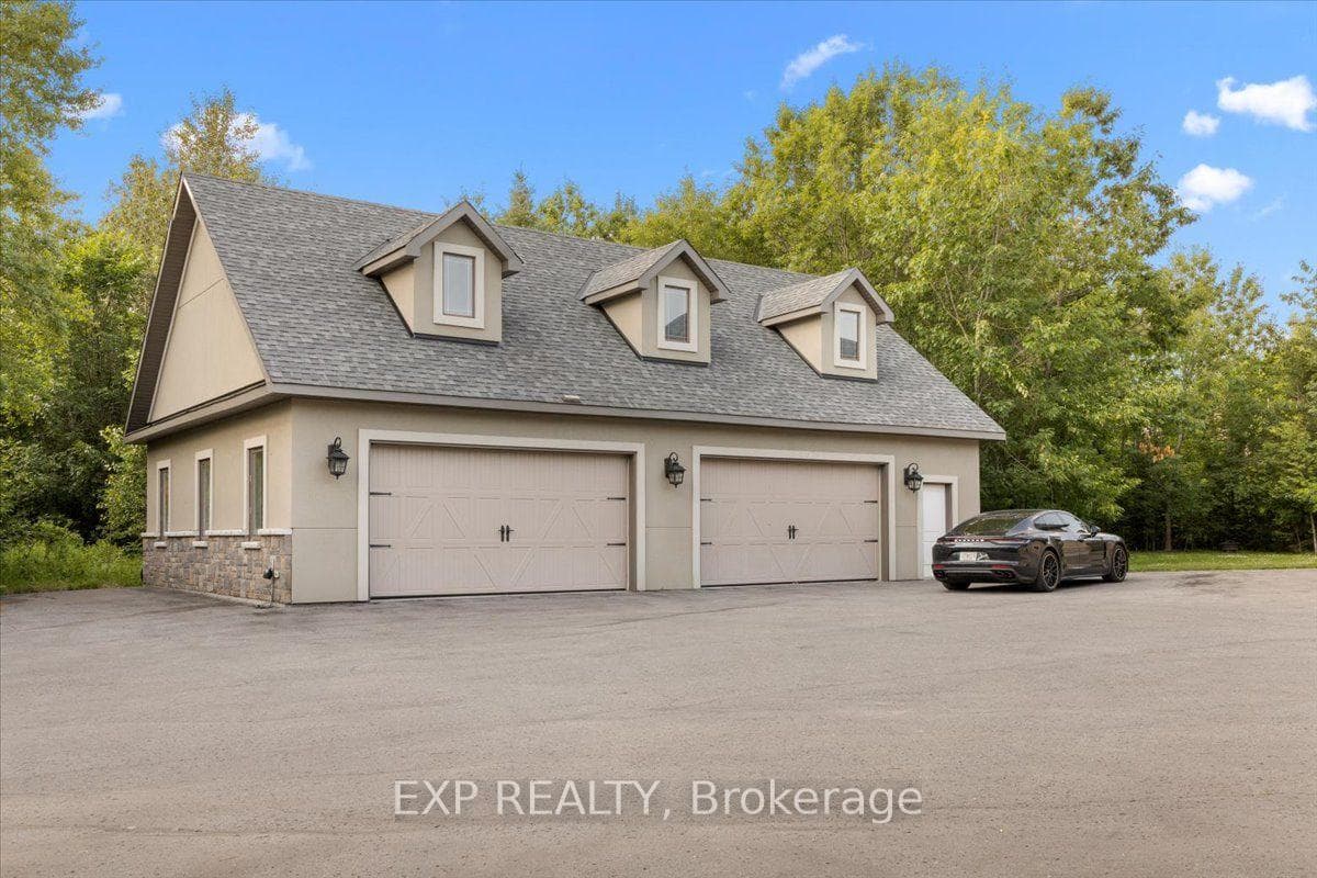 130 Ironstone Court photo 36