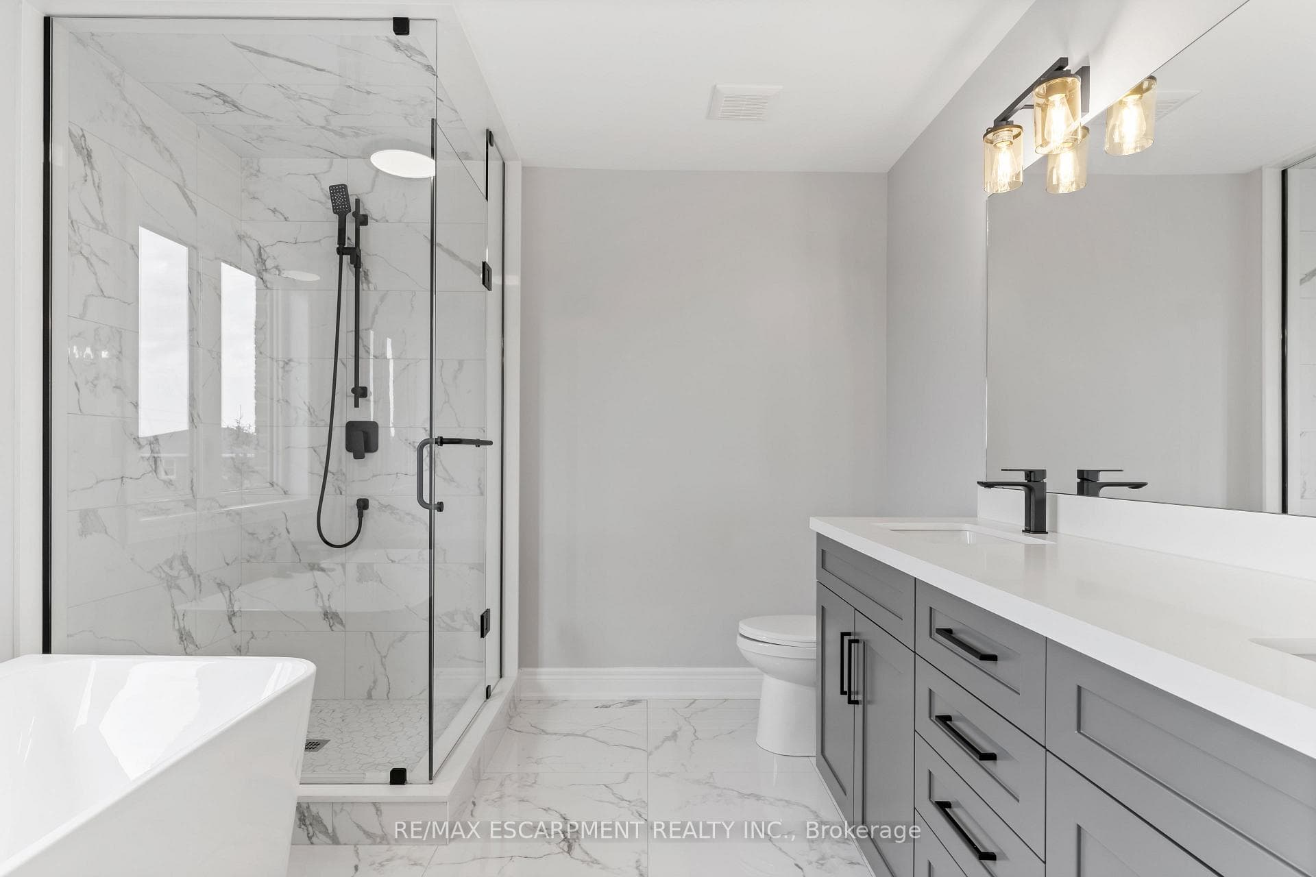 33 Hampshire Place photo 22