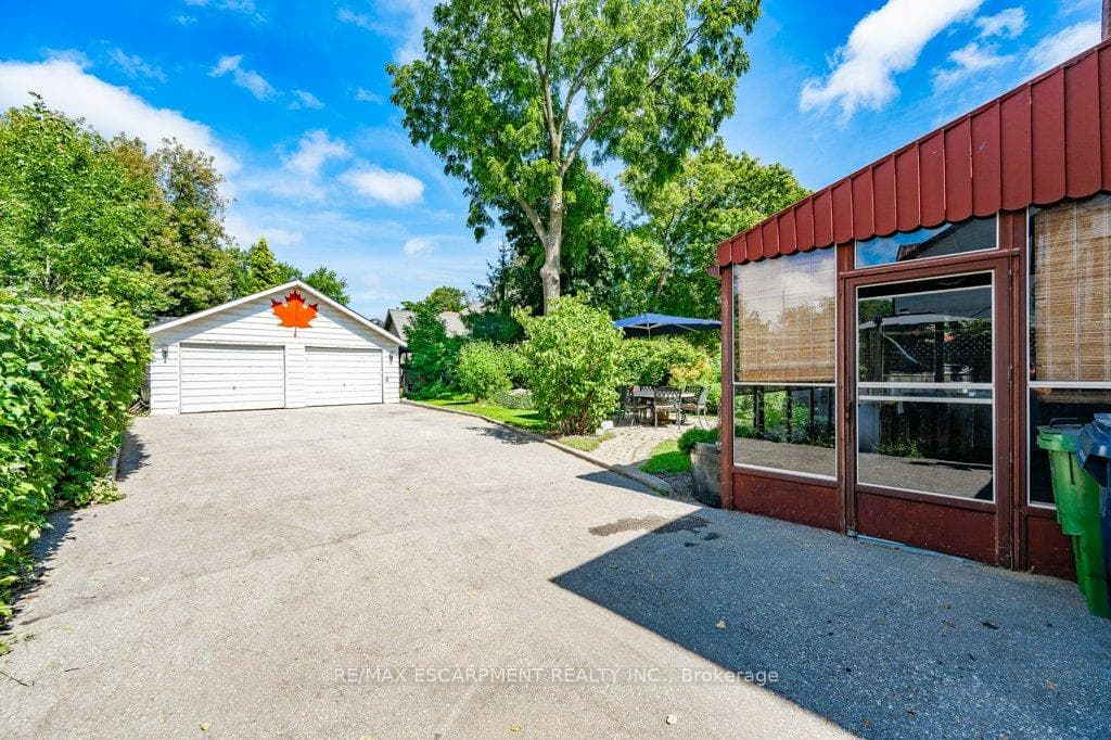 412 Valermo Drive photo 31