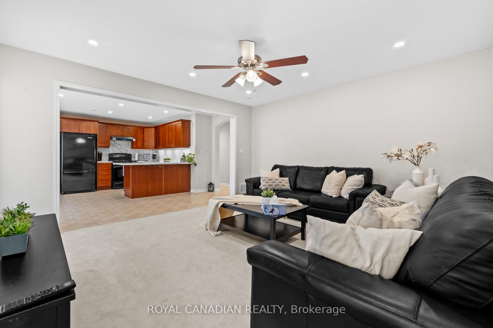 959 Lancaster Boulevard photo 17
