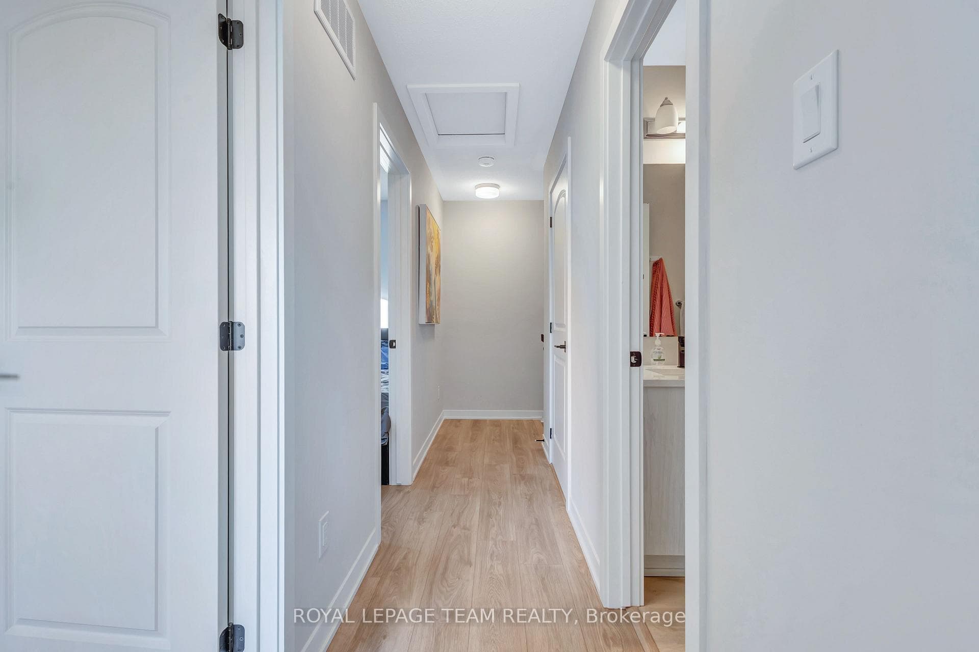 916 Parnian Private photo 10