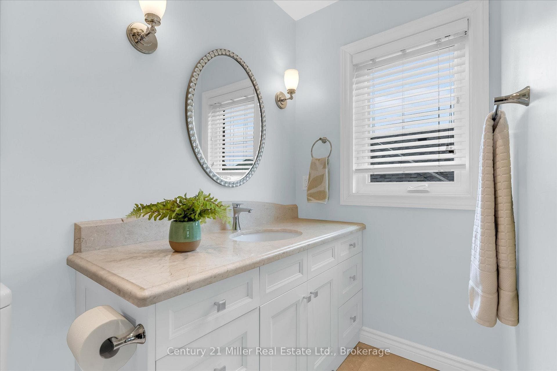 1539 Bayshire Drive photo 34