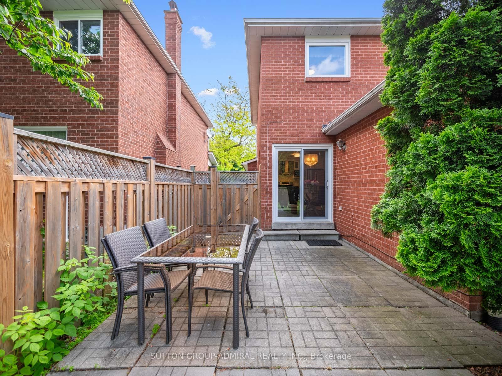 152 Greenock Drive photo 29
