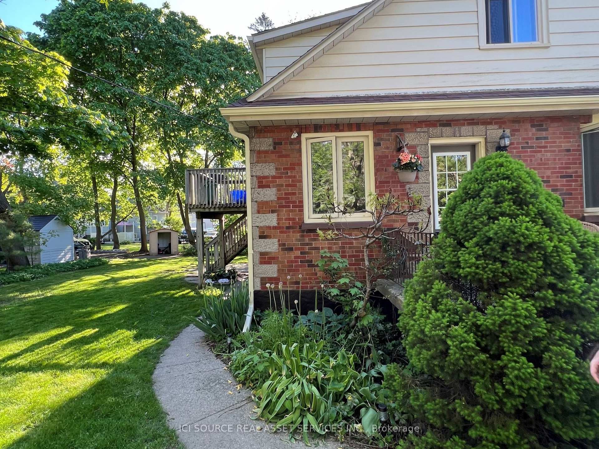 20 Bayview Drive photo 2