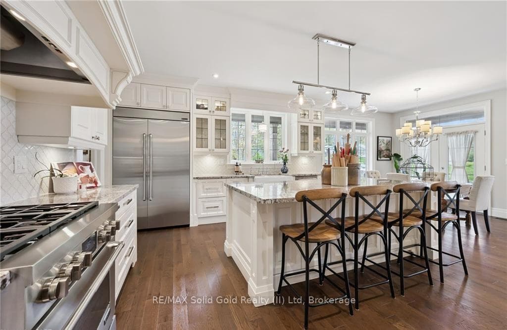 2073 Maplewood Road photo 15
