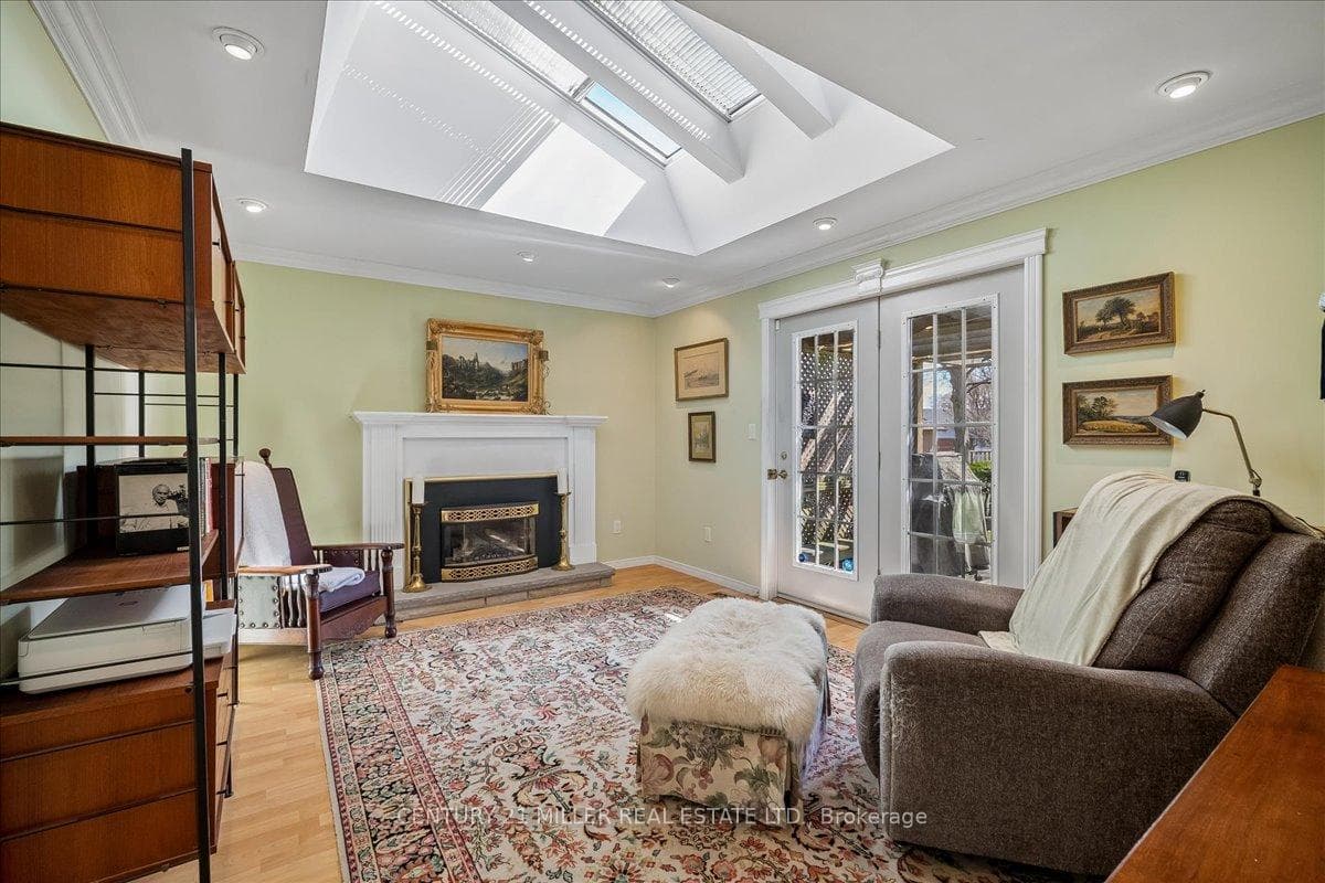 5 Cortina Crescent photo 10