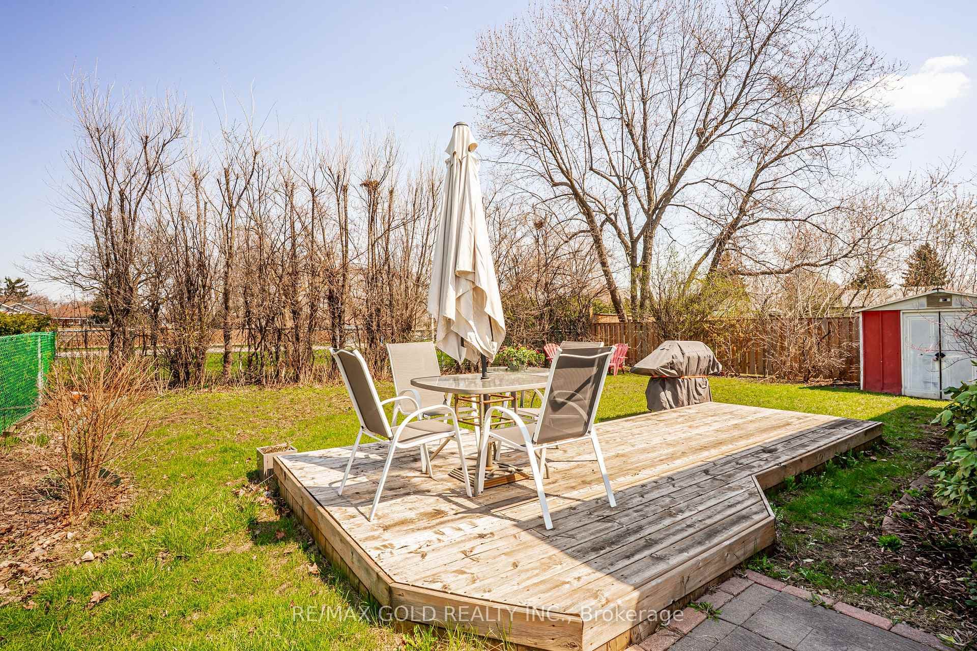 6 Eldon Court photo 36