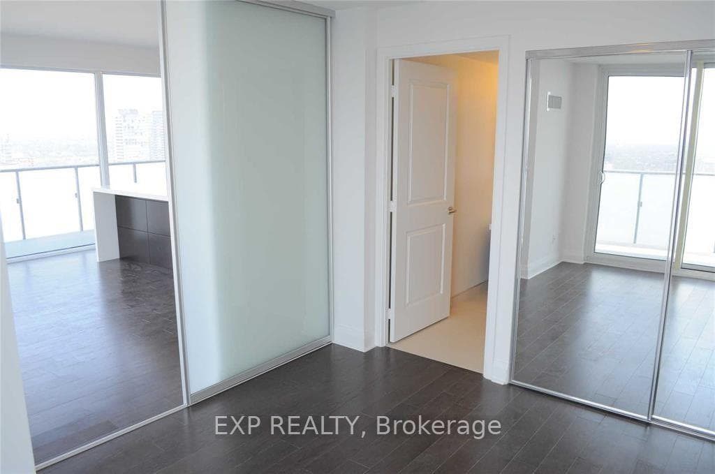 65 St Mary Street Unit 2907 photo 9