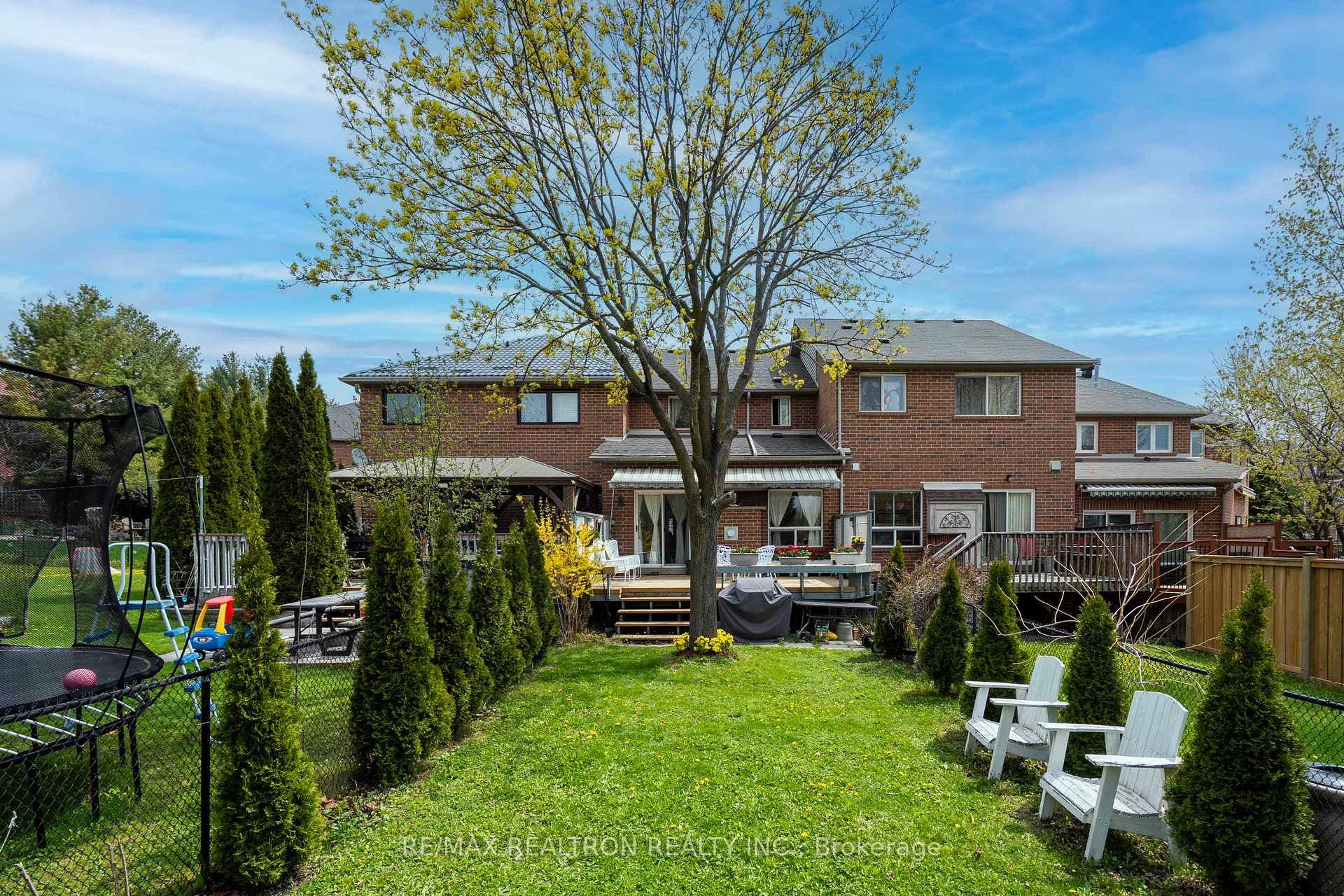 36 Edgemont Court photo 24