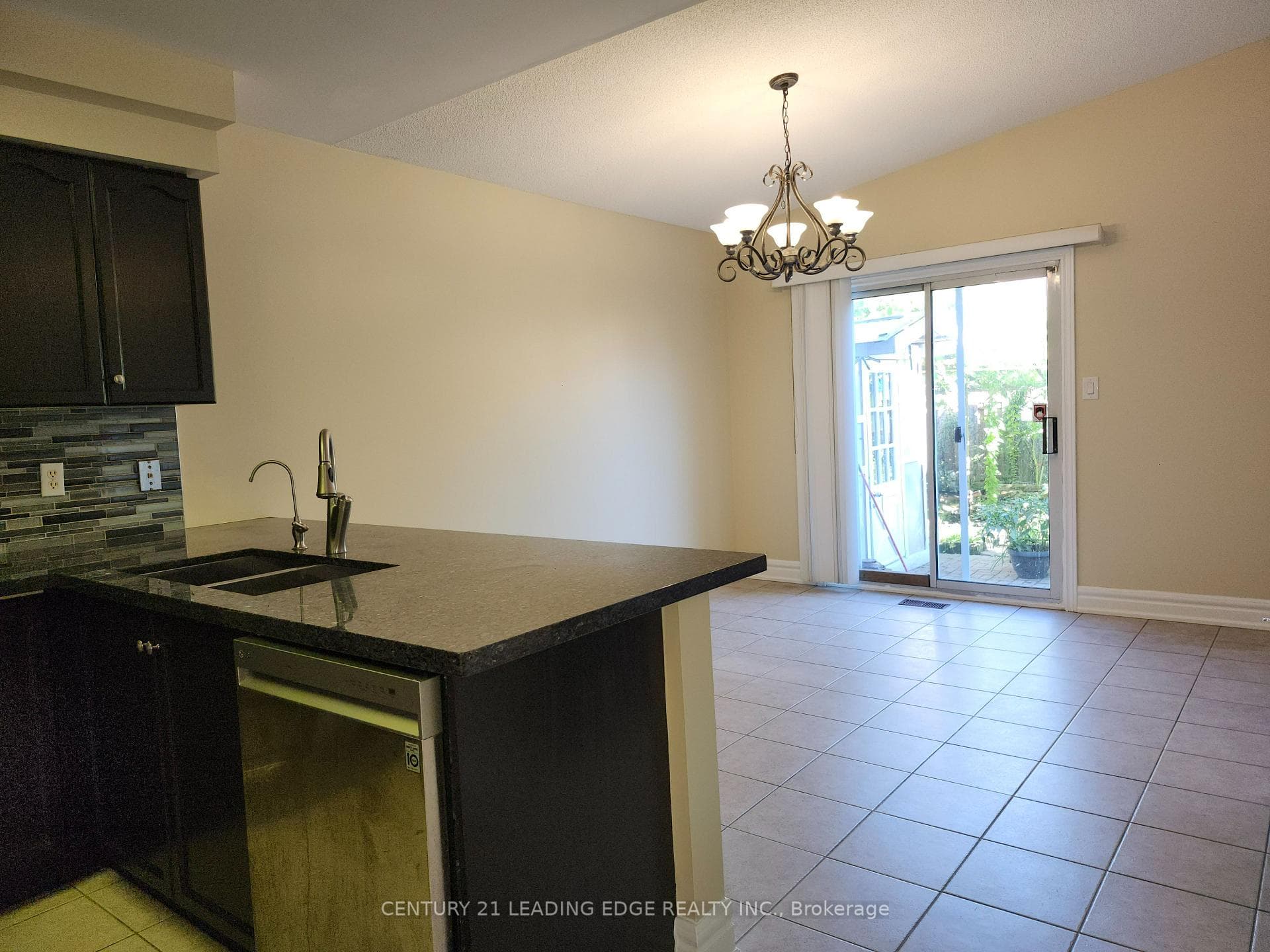 140 Roxbury Street Unit MAIN photo 6