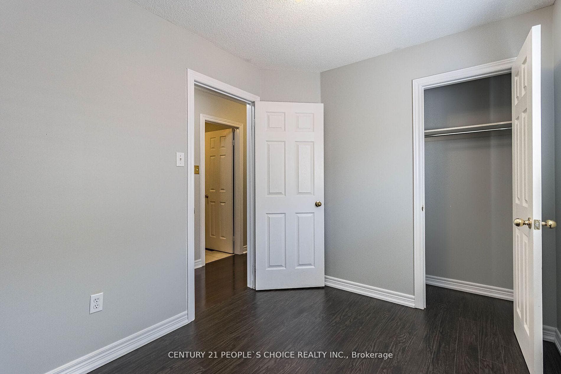 35 Nathaniel Crescent photo 31