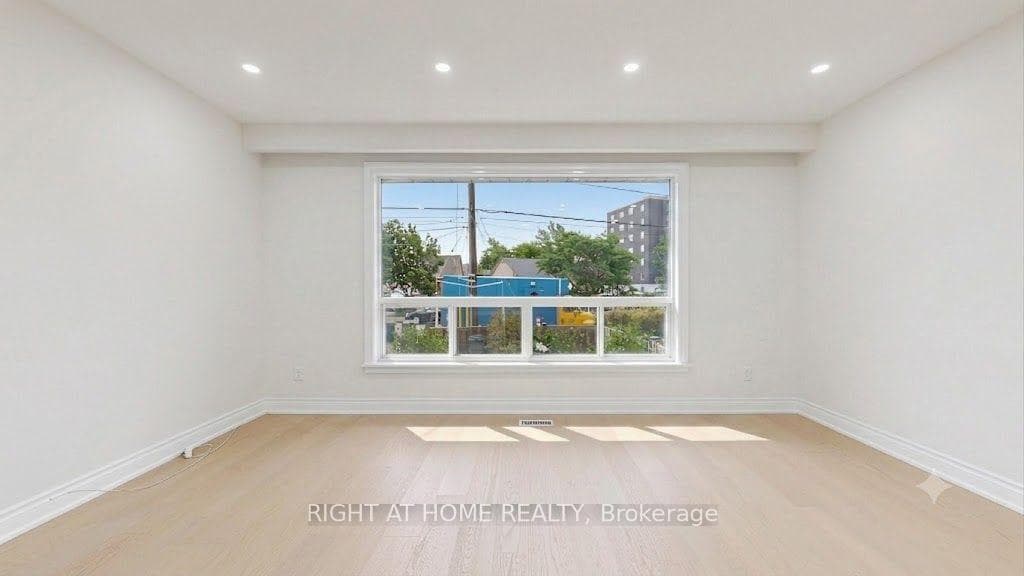 76 Fenside Drive photo 3
