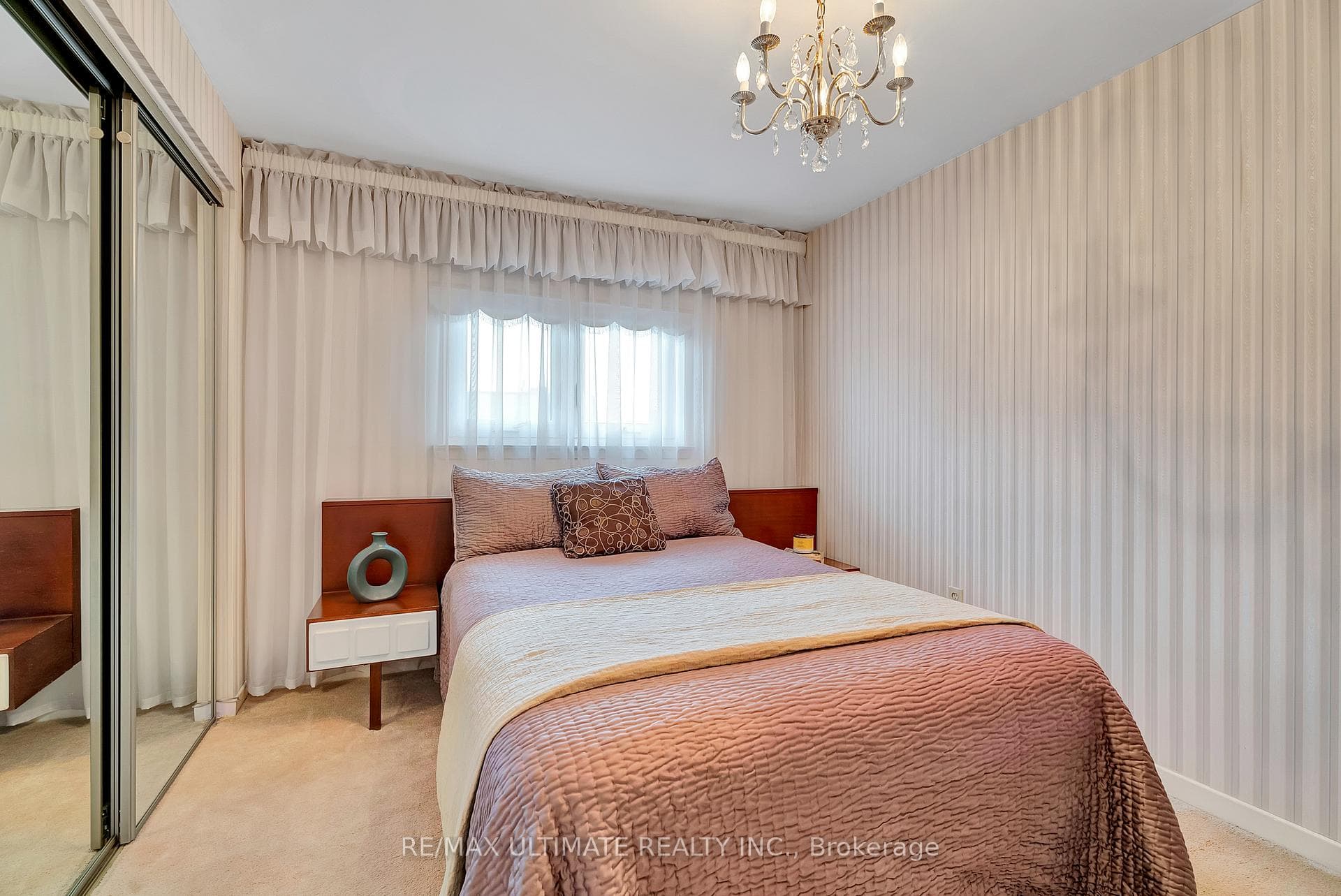 57 Hepworth Drive photo 13