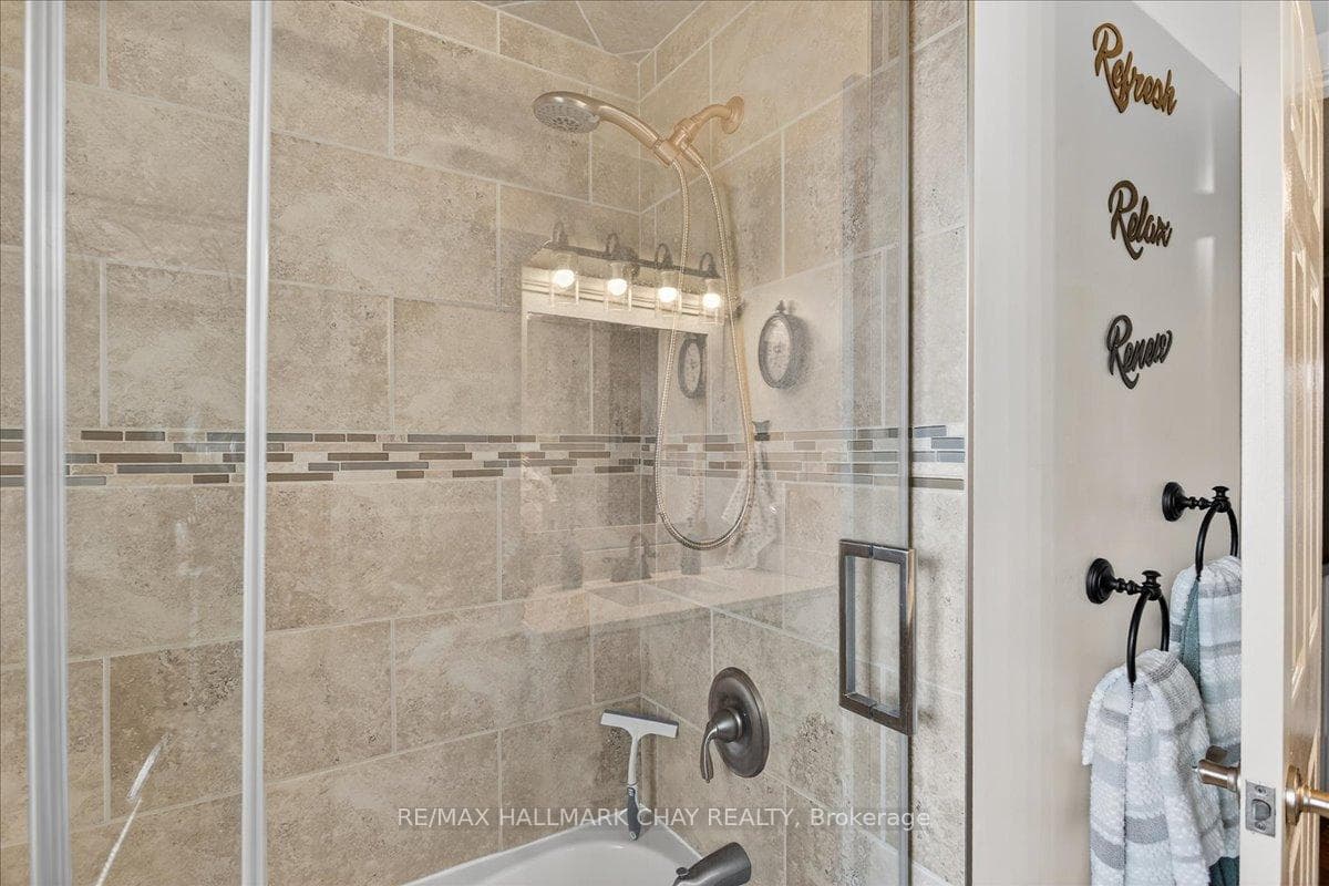 35 Howard Drive photo 34