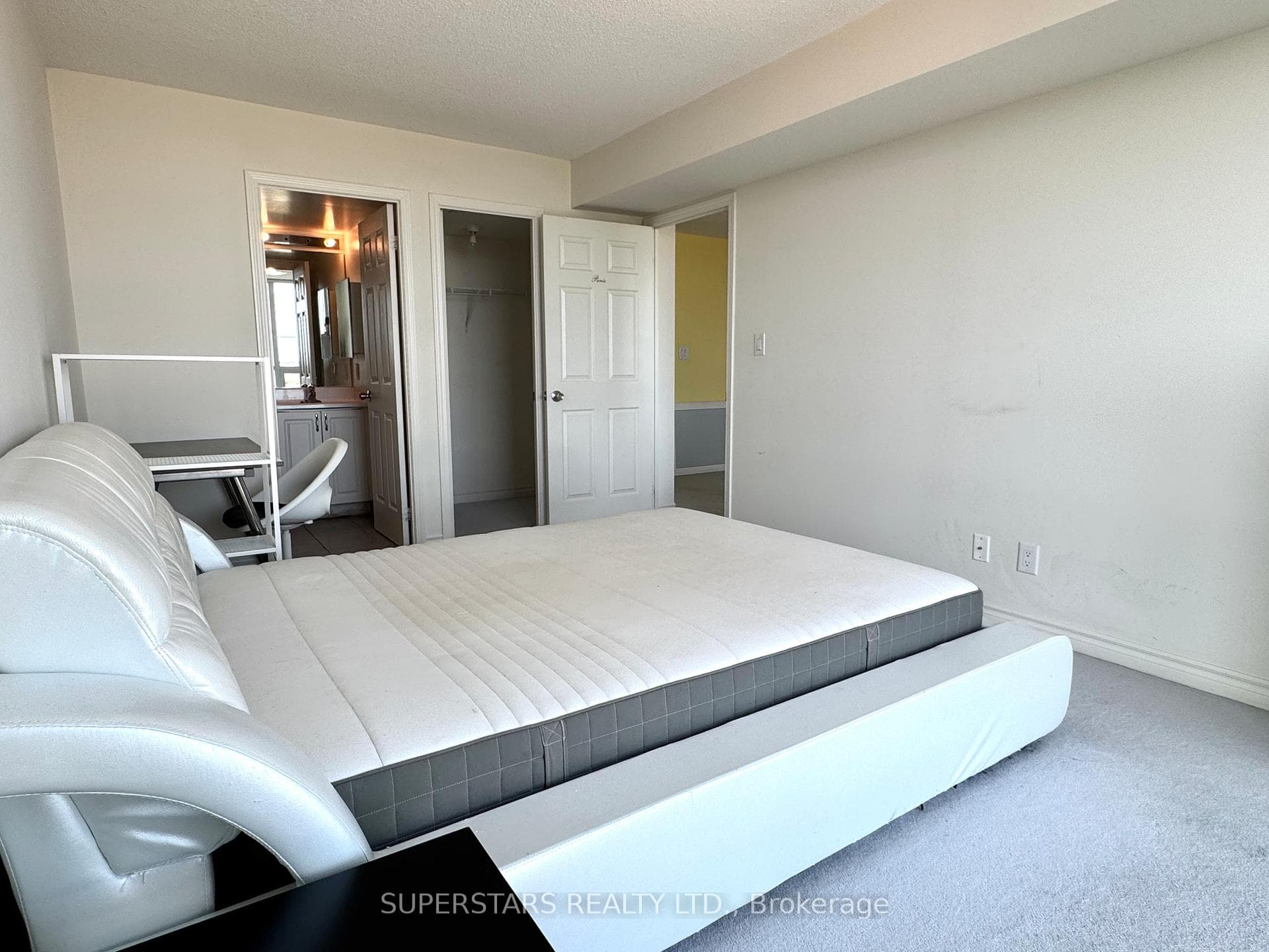 88 Grangeway Avenue Unit 705 photo 12