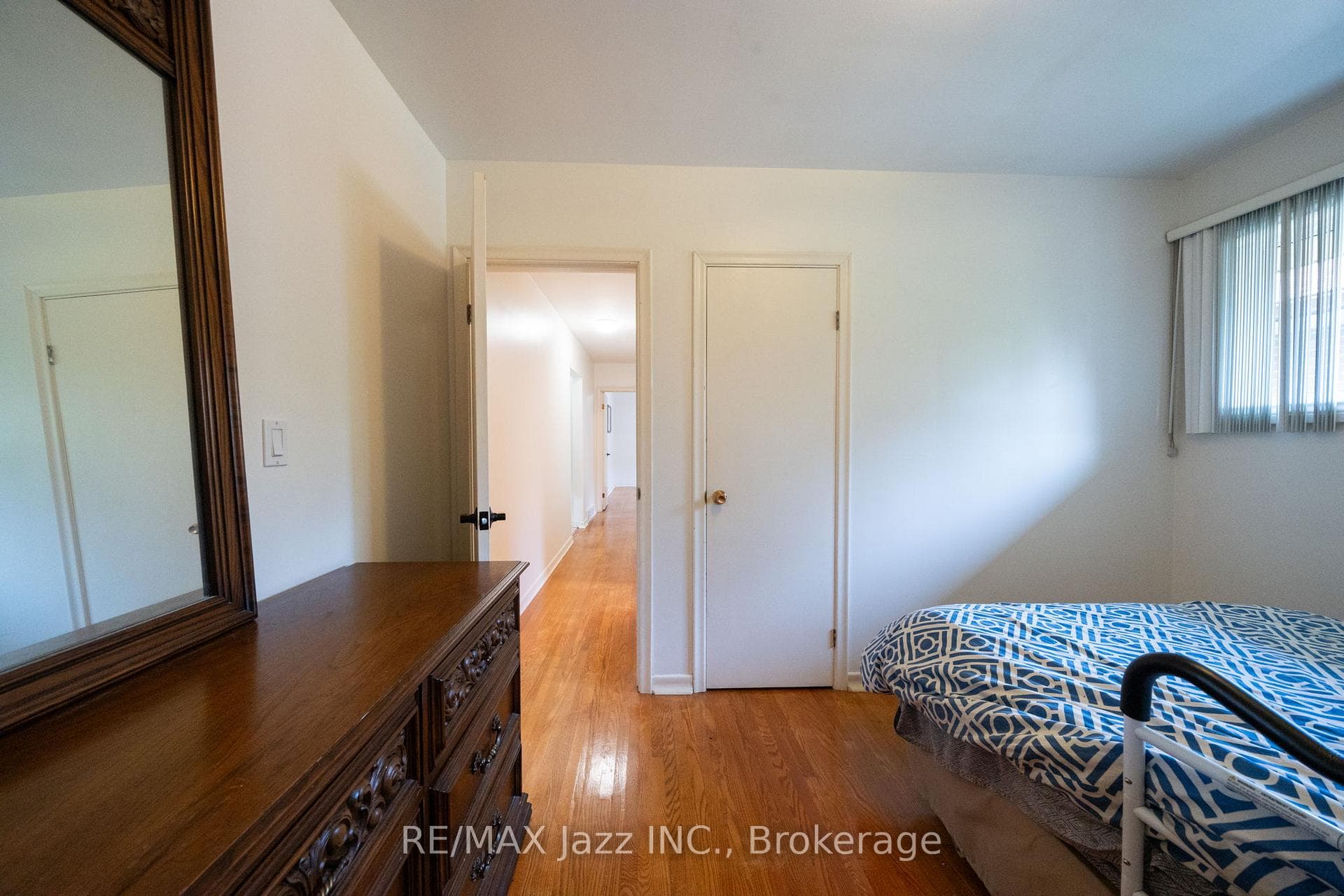 607 Gliddon Avenue photo 27