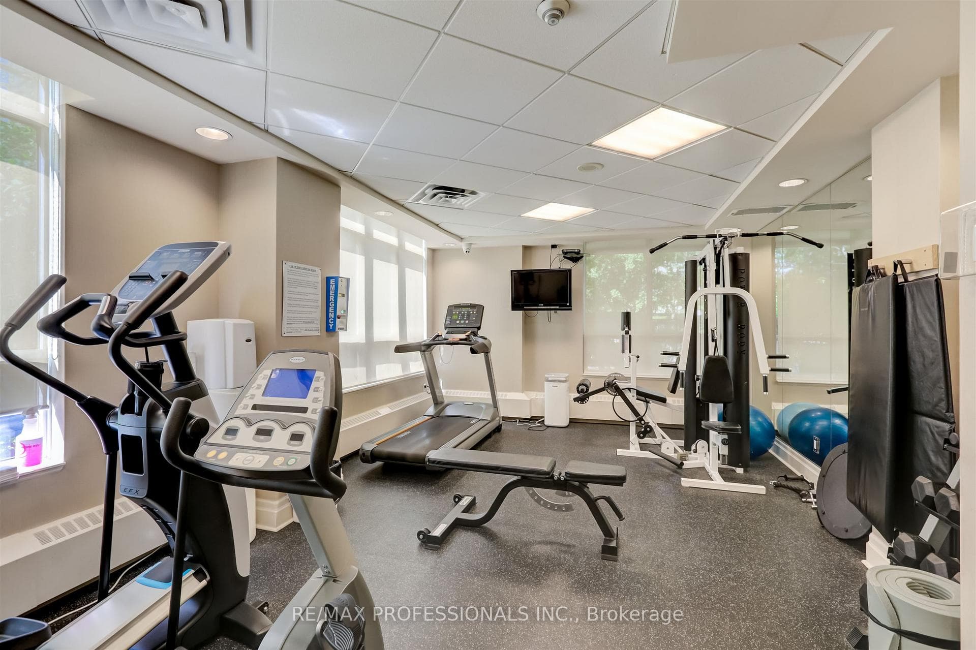 2 Aberfoyle Crescent Unit 1006 photo 41