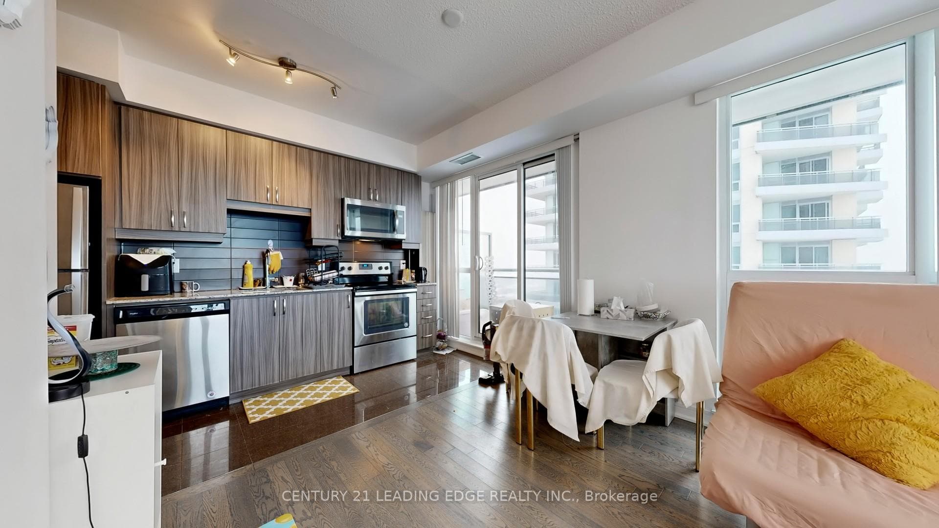 9205 Yonge Street Unit 1611 photo 17