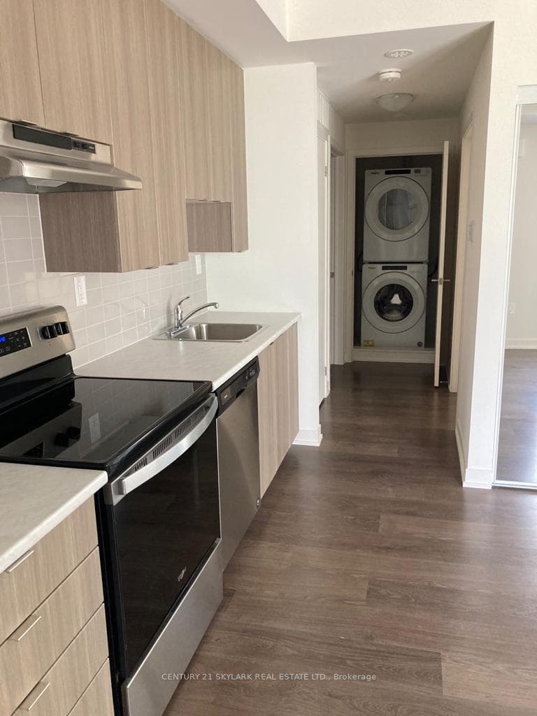 40 Orchid Place Drive Unit 16 photo 5