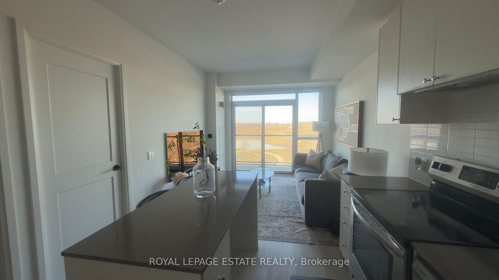 60 George Butchart Drive Unit 604 photo 6