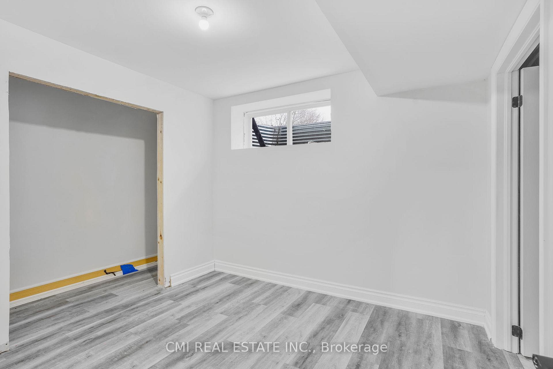 98 Burton Street photo 34