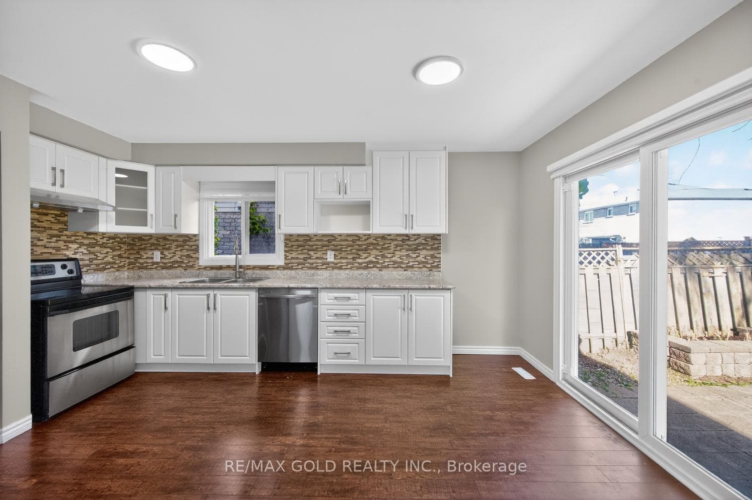 5 Ravenswood Drive photo 14