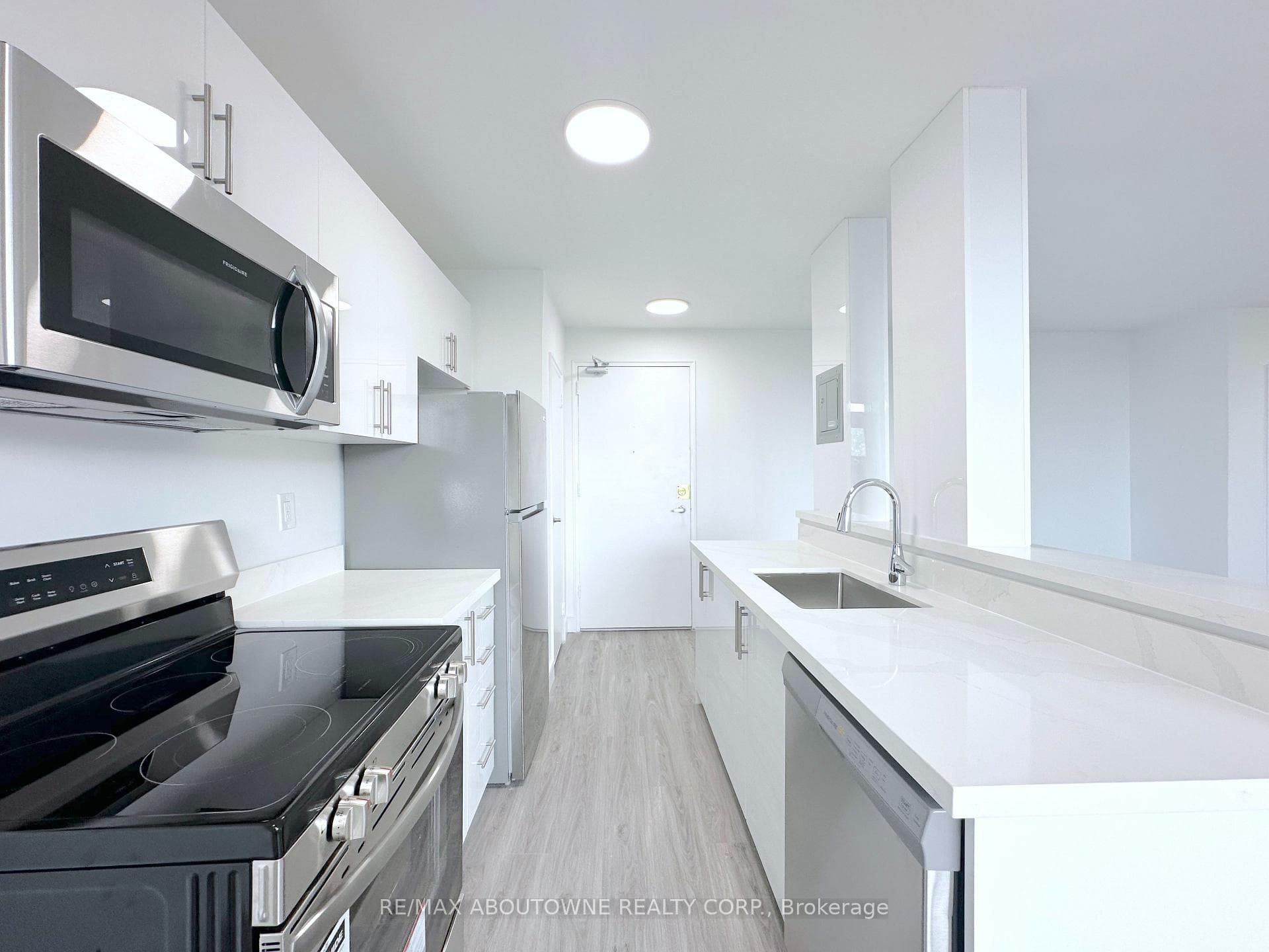 79 Jameson Avenue Unit 301 photo 4