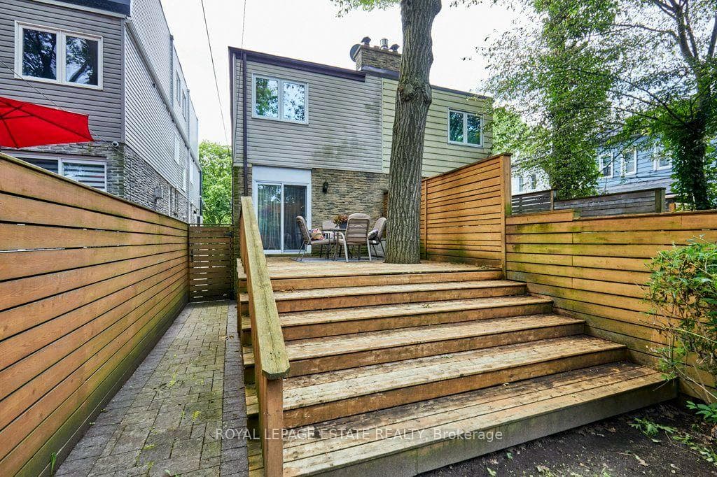 Large tiered deck