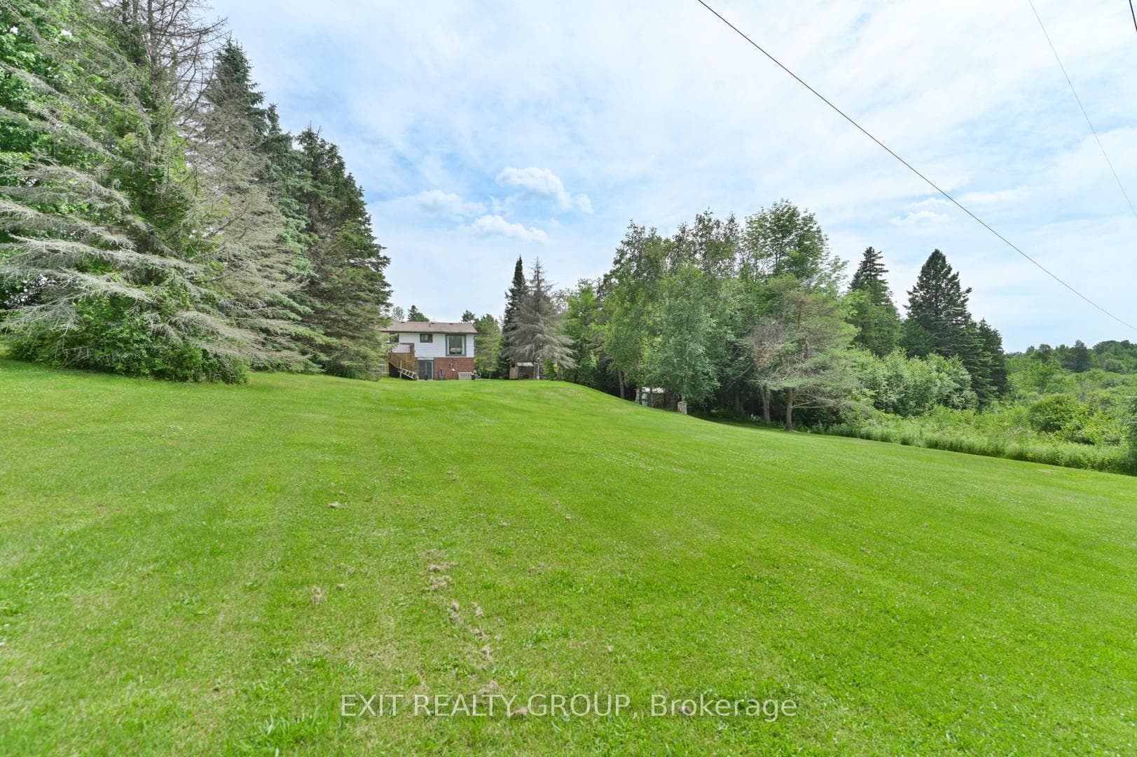 18 Laver Crescent photo 3