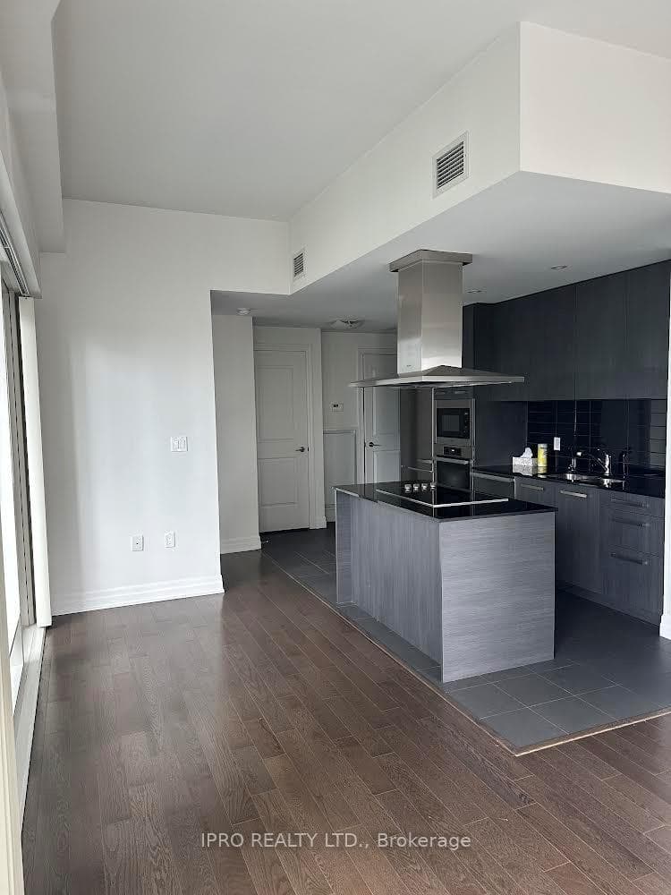 8 The Esplanade N/A Unit 607 photo 2