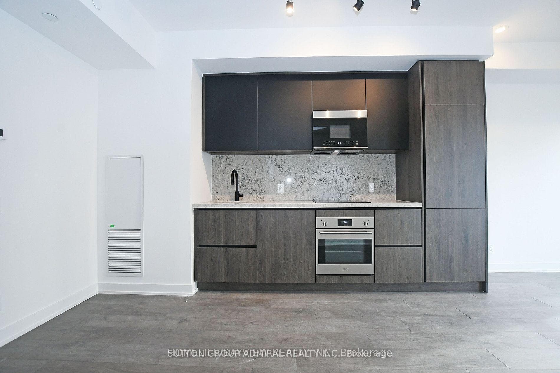 108 Peter Street Unit 2508 photo 11