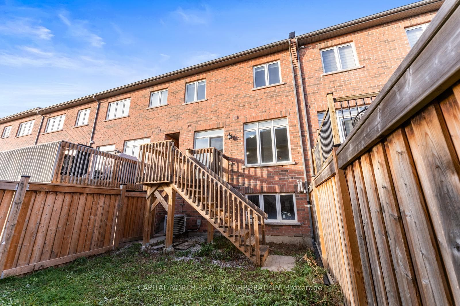 84 Fortis Crescent photo 36