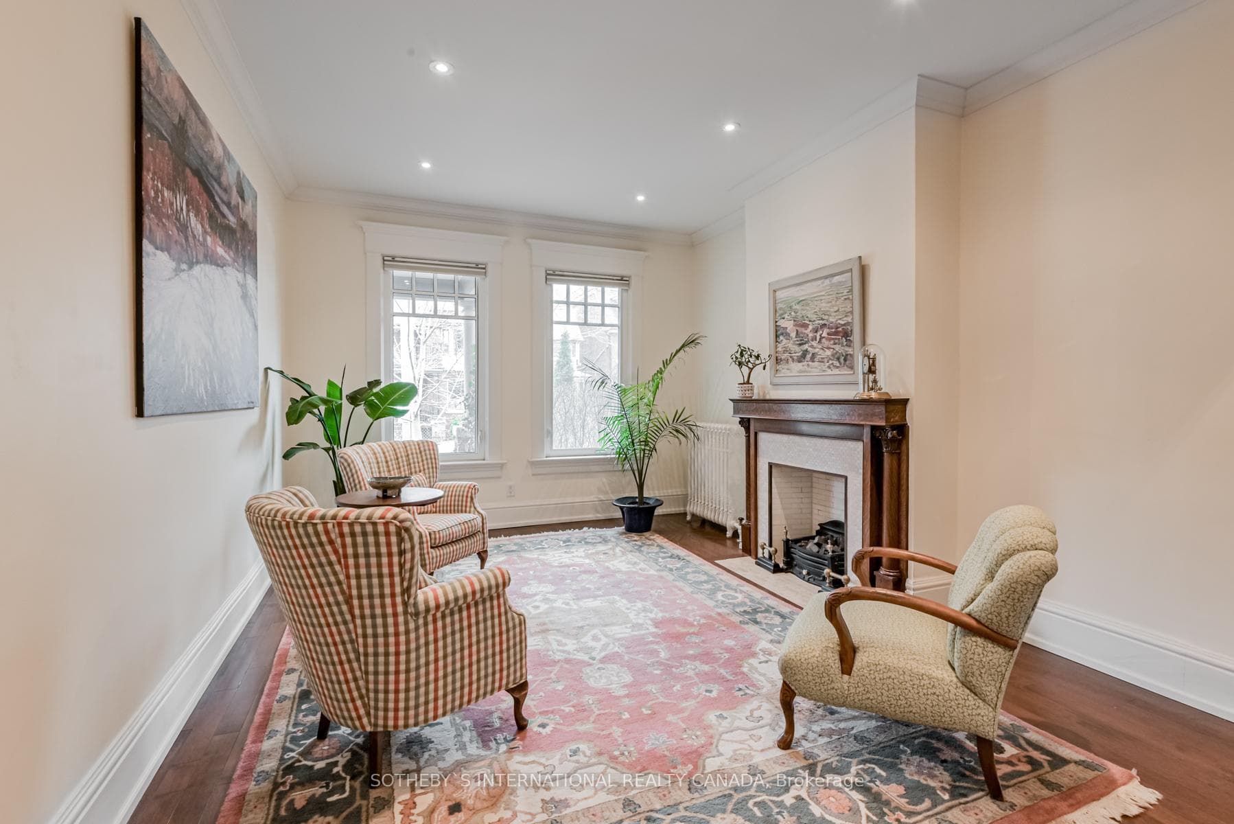 525 Markham Street photo 5
