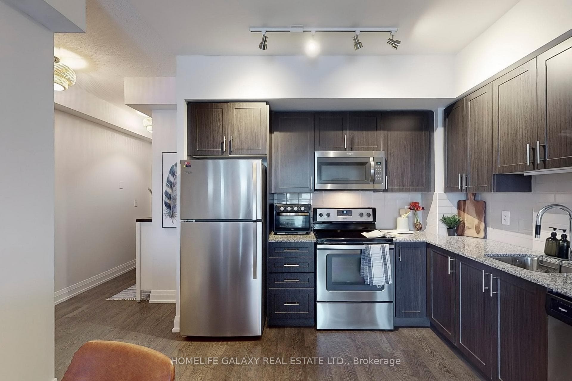 3700 Highway 7 Road Unit 2011 photo 8