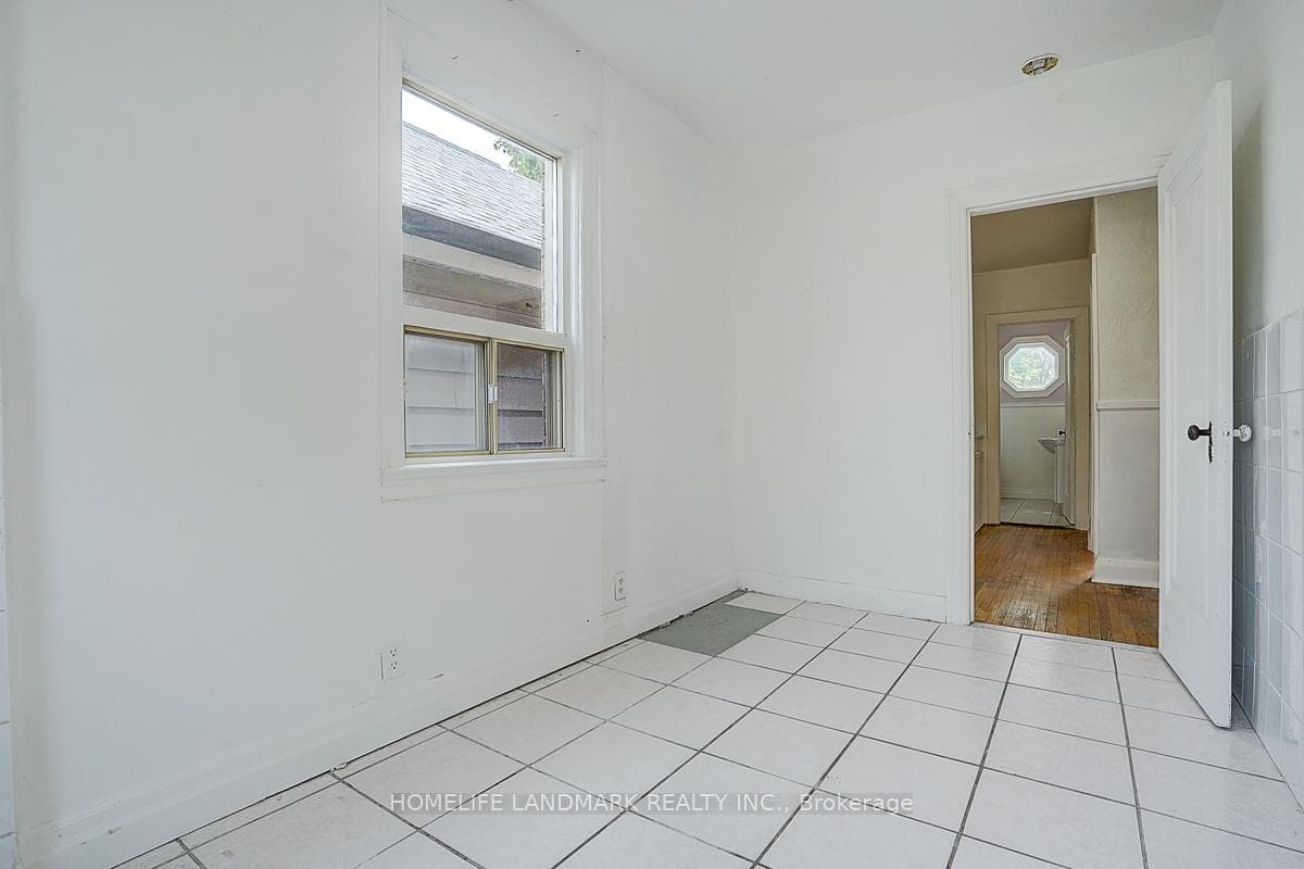 149 Euclid Avenue Unit Main and Upper photo 28