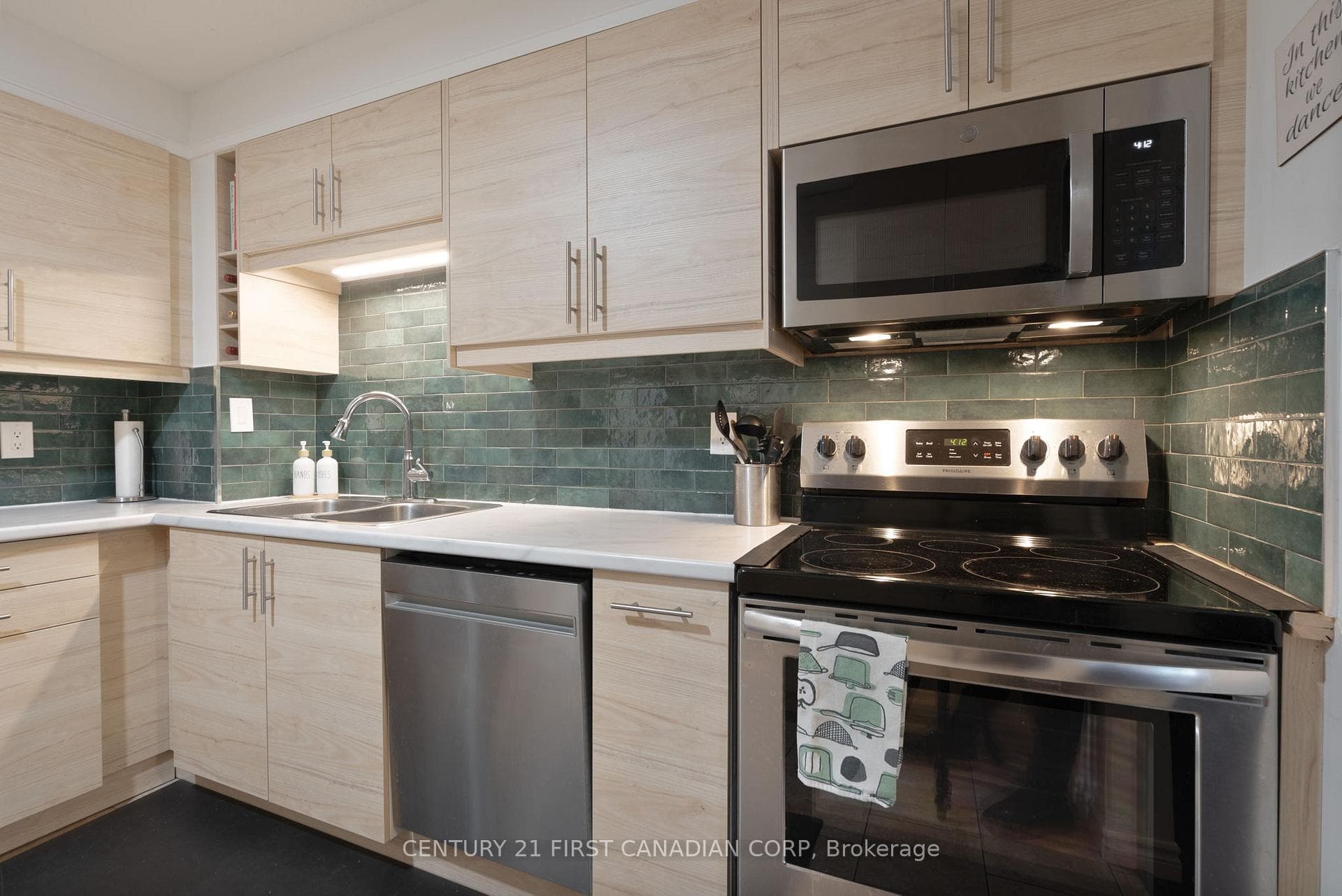 669 Osgoode Drive Unit 14 photo 7