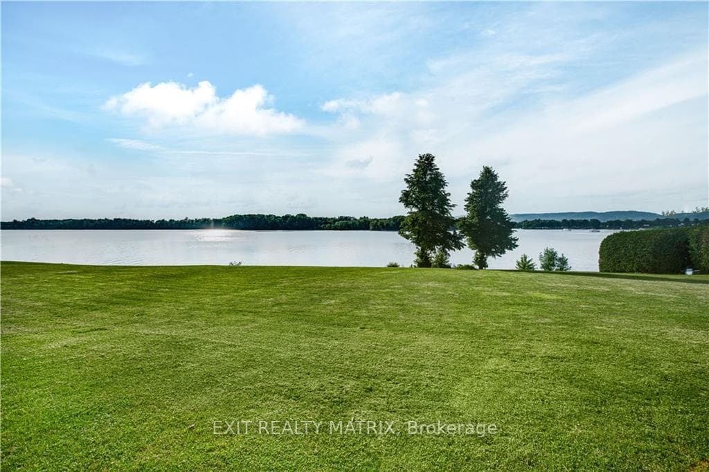 2774 BAY Road photo 5