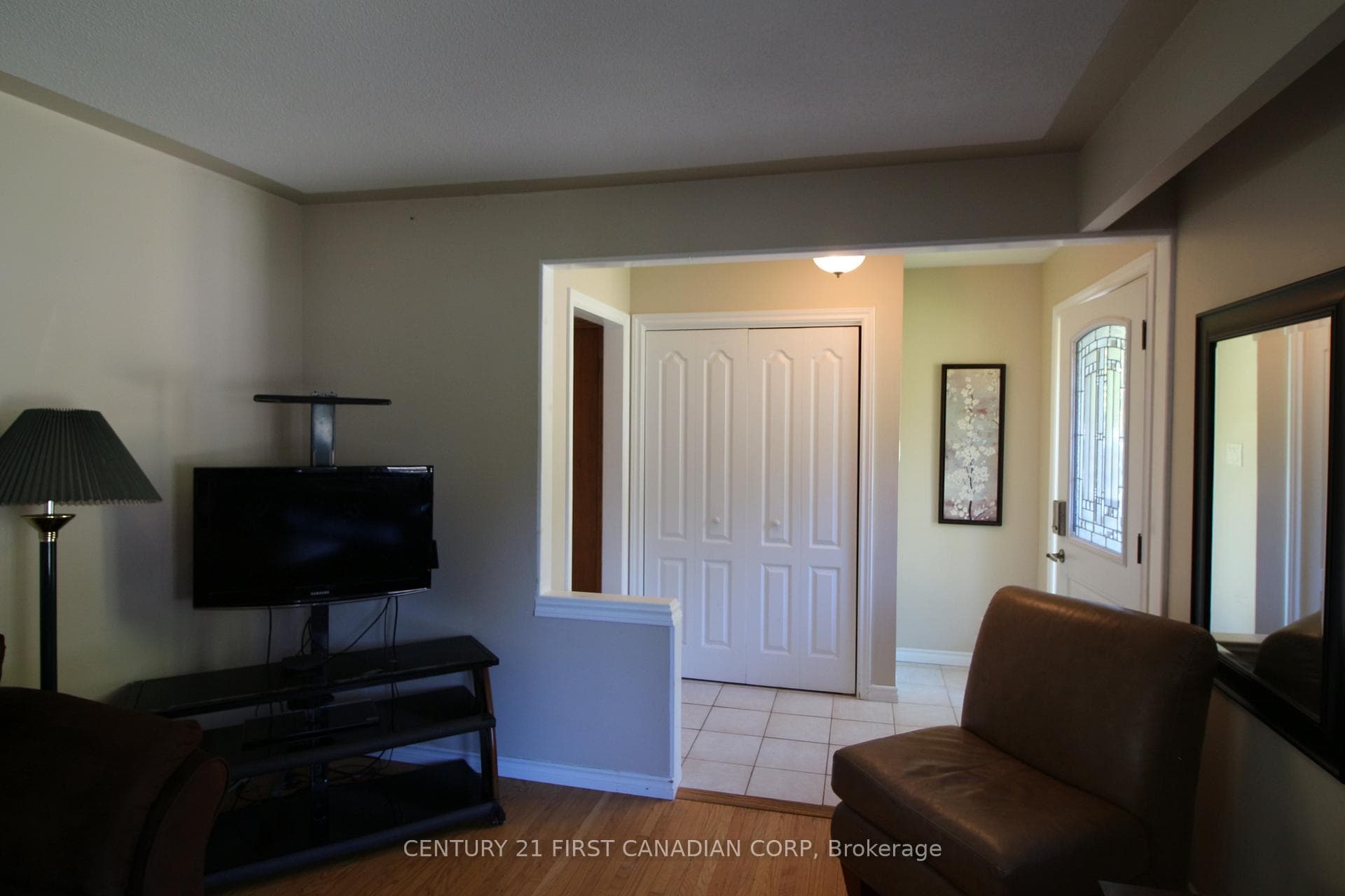 190 Norton Avenue photo 4