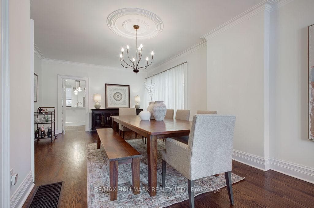 19 Whitney Avenue photo 9