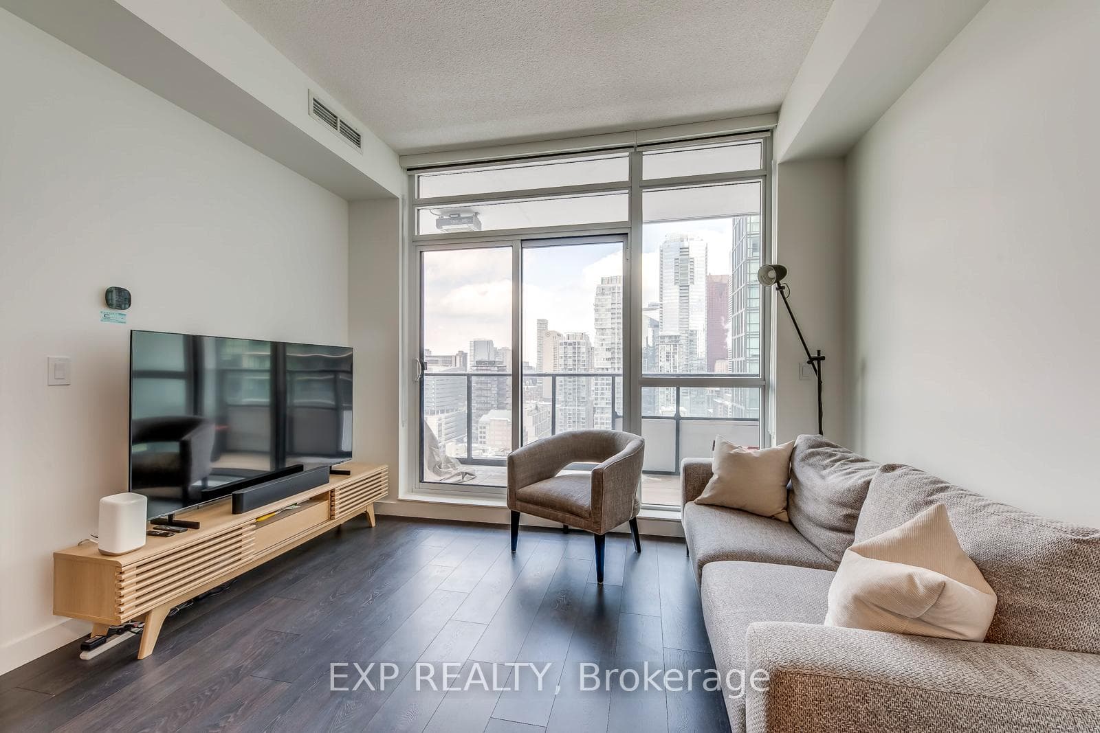 38 Widmer Street Unit 3103 photo 7