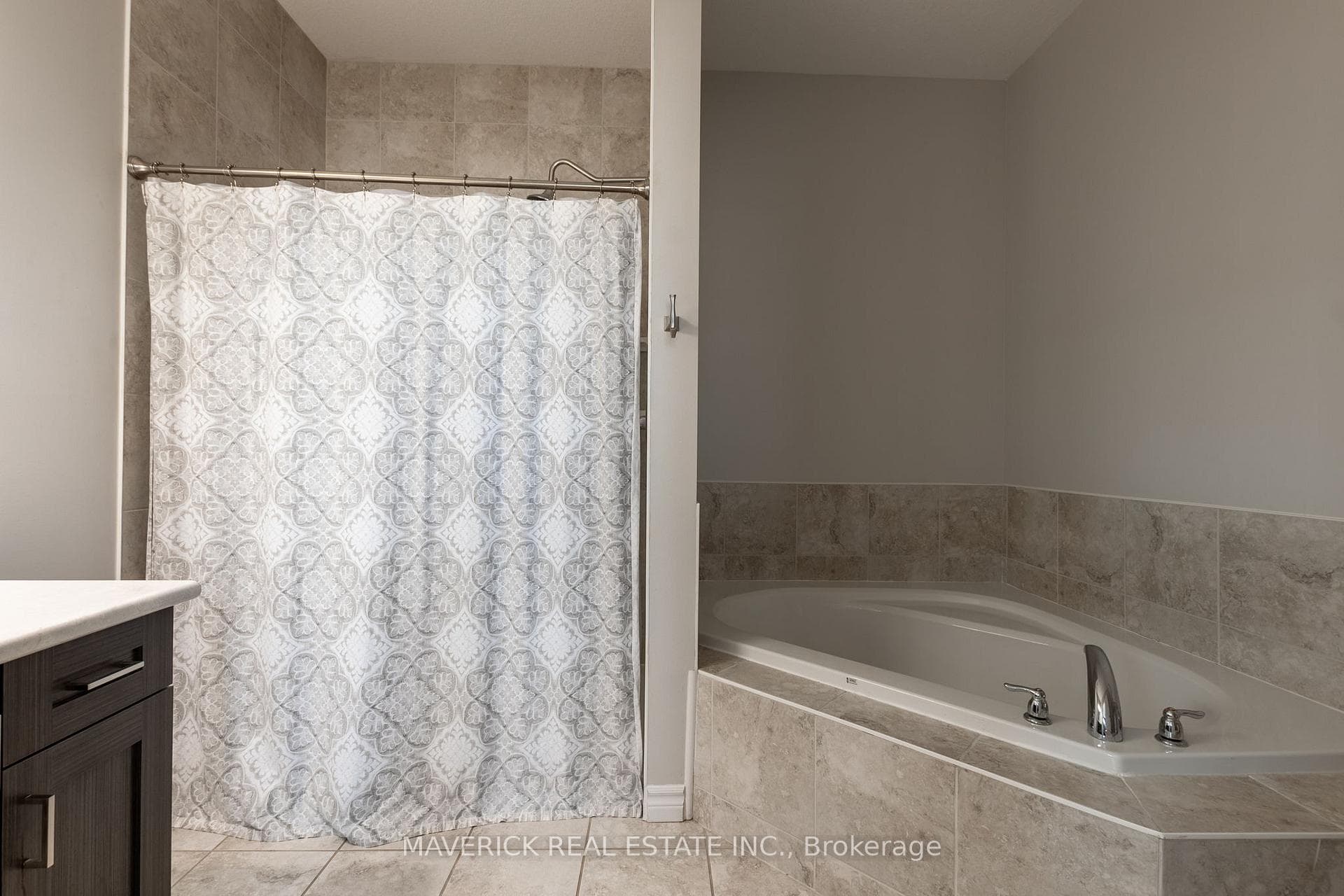 2610 ASIMA Drive photo 21