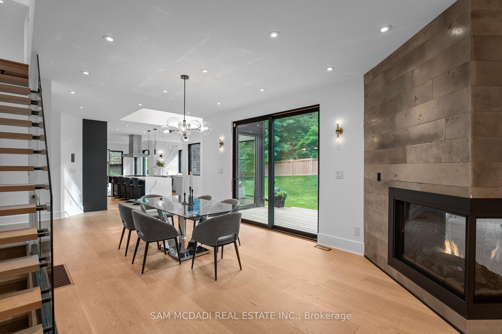 1500 Marshwood Place photo 13