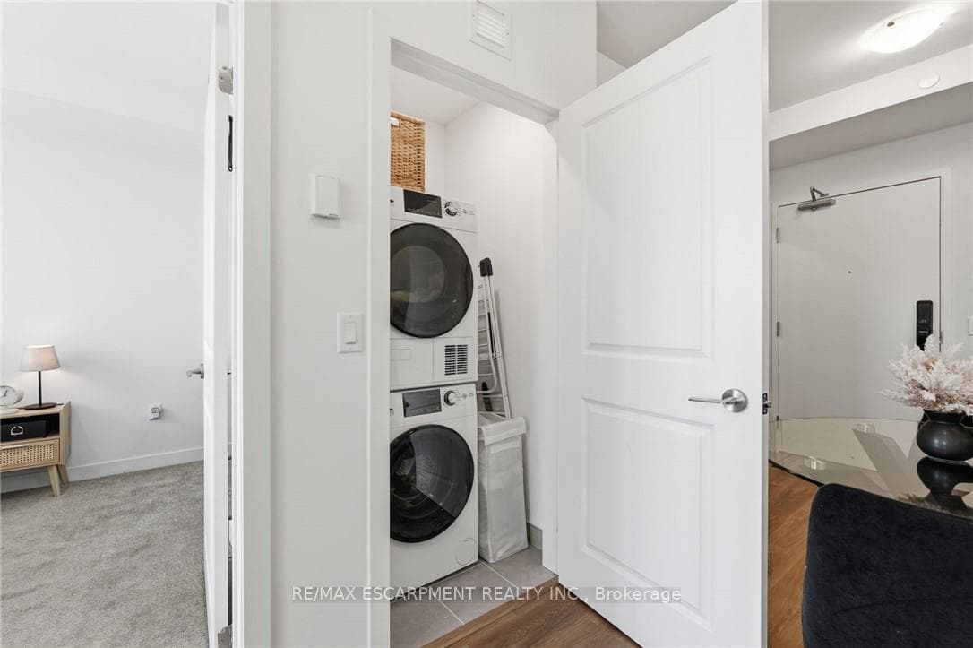 461 Green Road Unit 522 photo 17